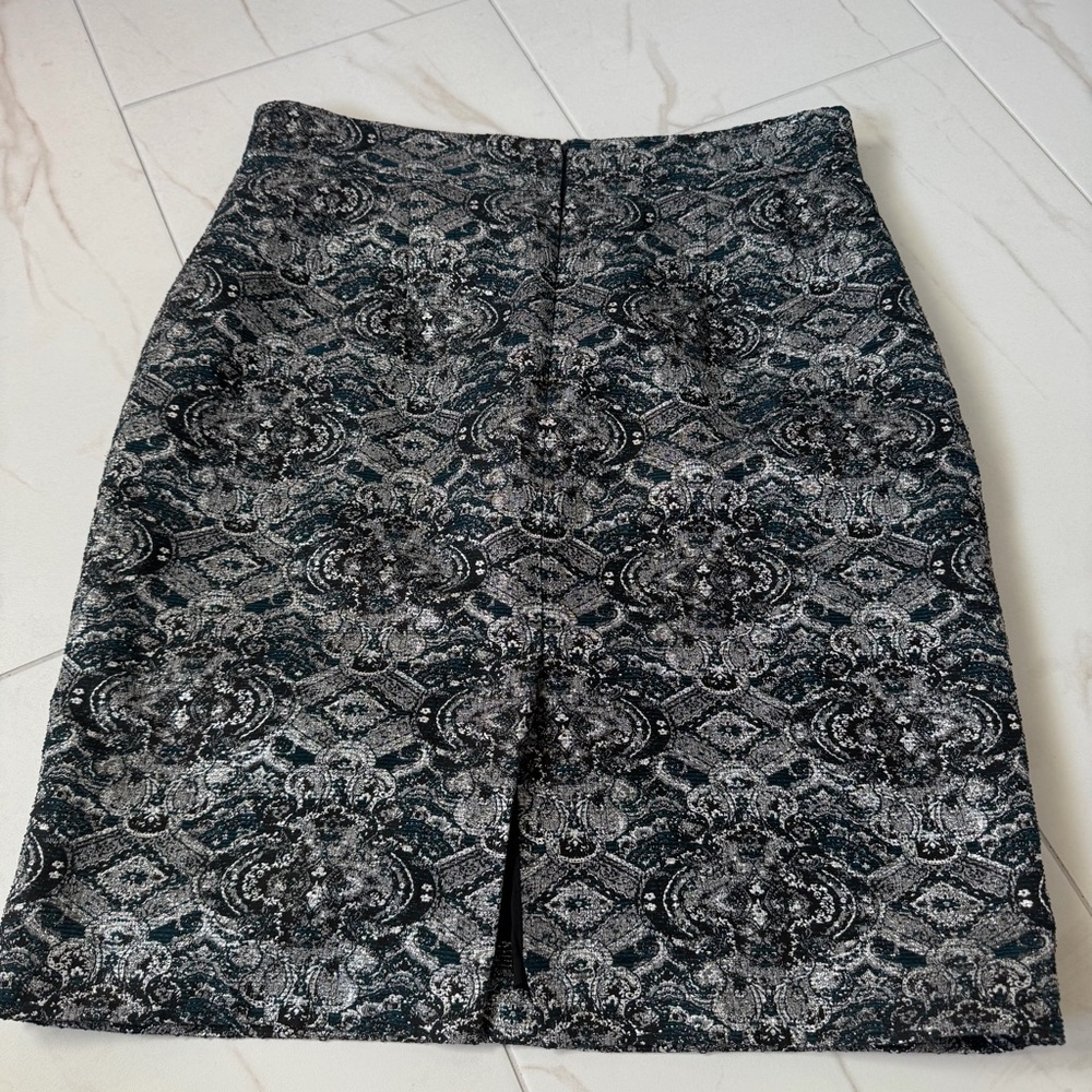 Antonio Melani Vintage Silver Metallic Skirt size 14